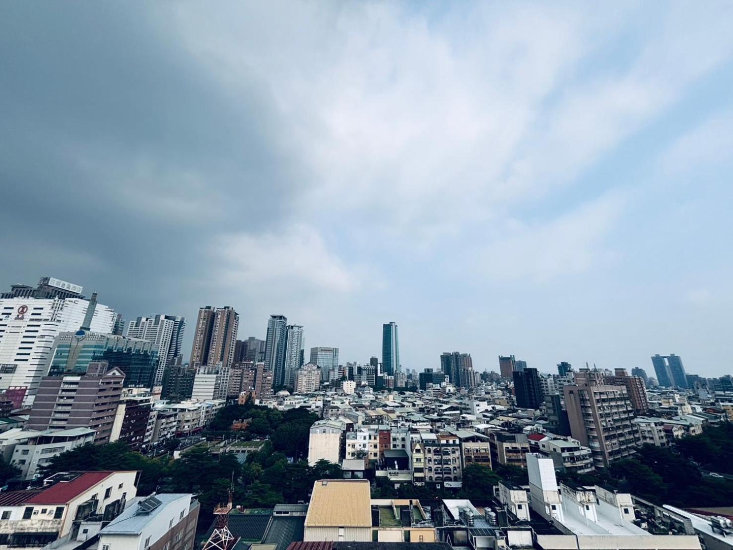 The Carlton Taichung Hotell Exteriör bild