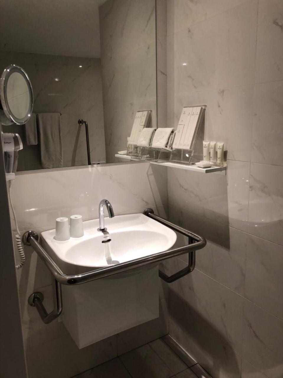 The Carlton Taichung Hotell Exteriör bild